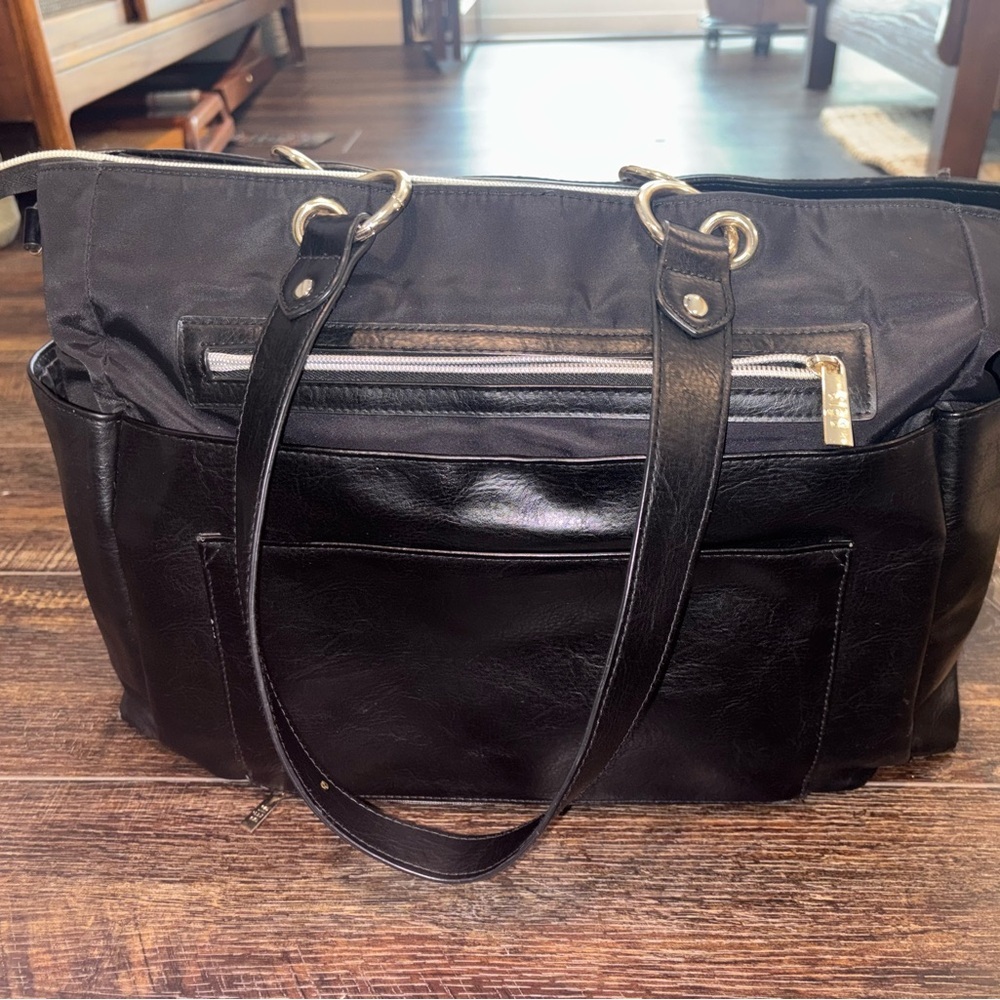 BÉIS The Diaper or Everyday Bag In Black - Picture 15 of 16
